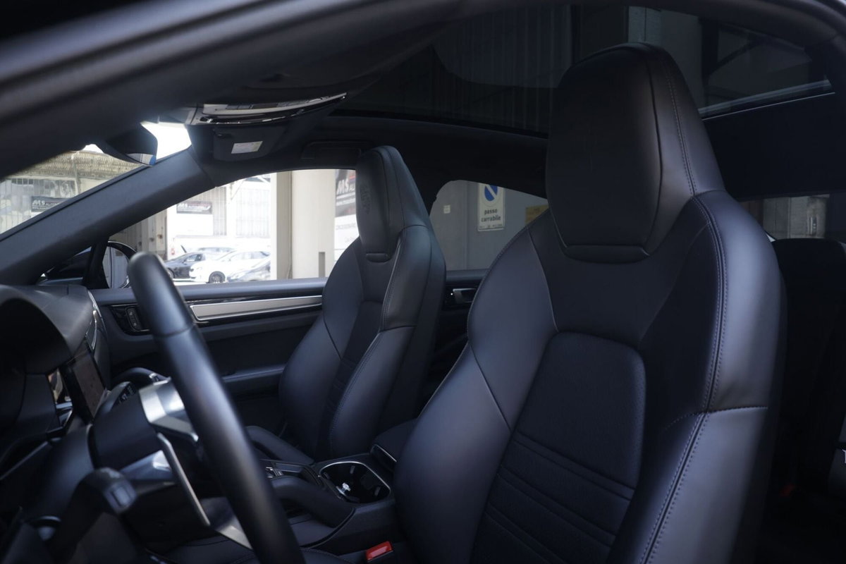 Porsche Cayenne 3.0 V6 Platinum Edition (18)