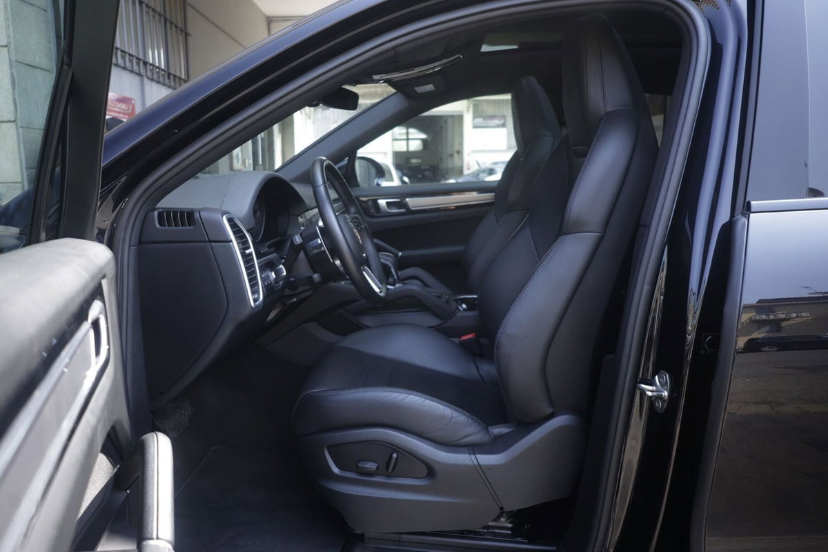 Porsche Cayenne 3.0 V6 Platinum Edition (19)