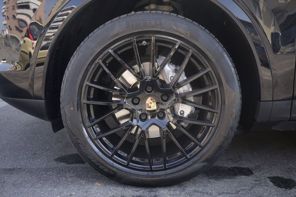 Porsche Cayenne 3.0 V6 Platinum Edition (6)