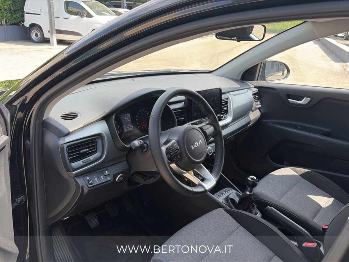 Kia Stonic 1.2 mpi Urban gpl 82cv (10)