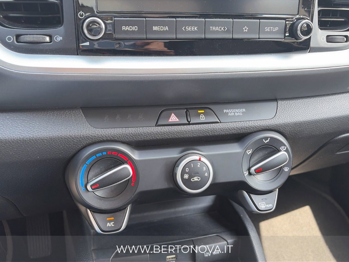 Kia Stonic 1.2 mpi Urban gpl 82cv (15)
