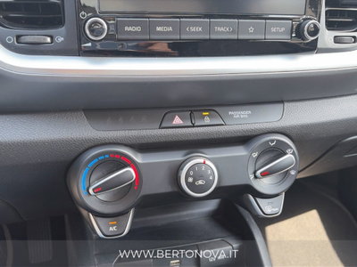 Kia Stonic 1.2 mpi Urban gpl 82cv (15)