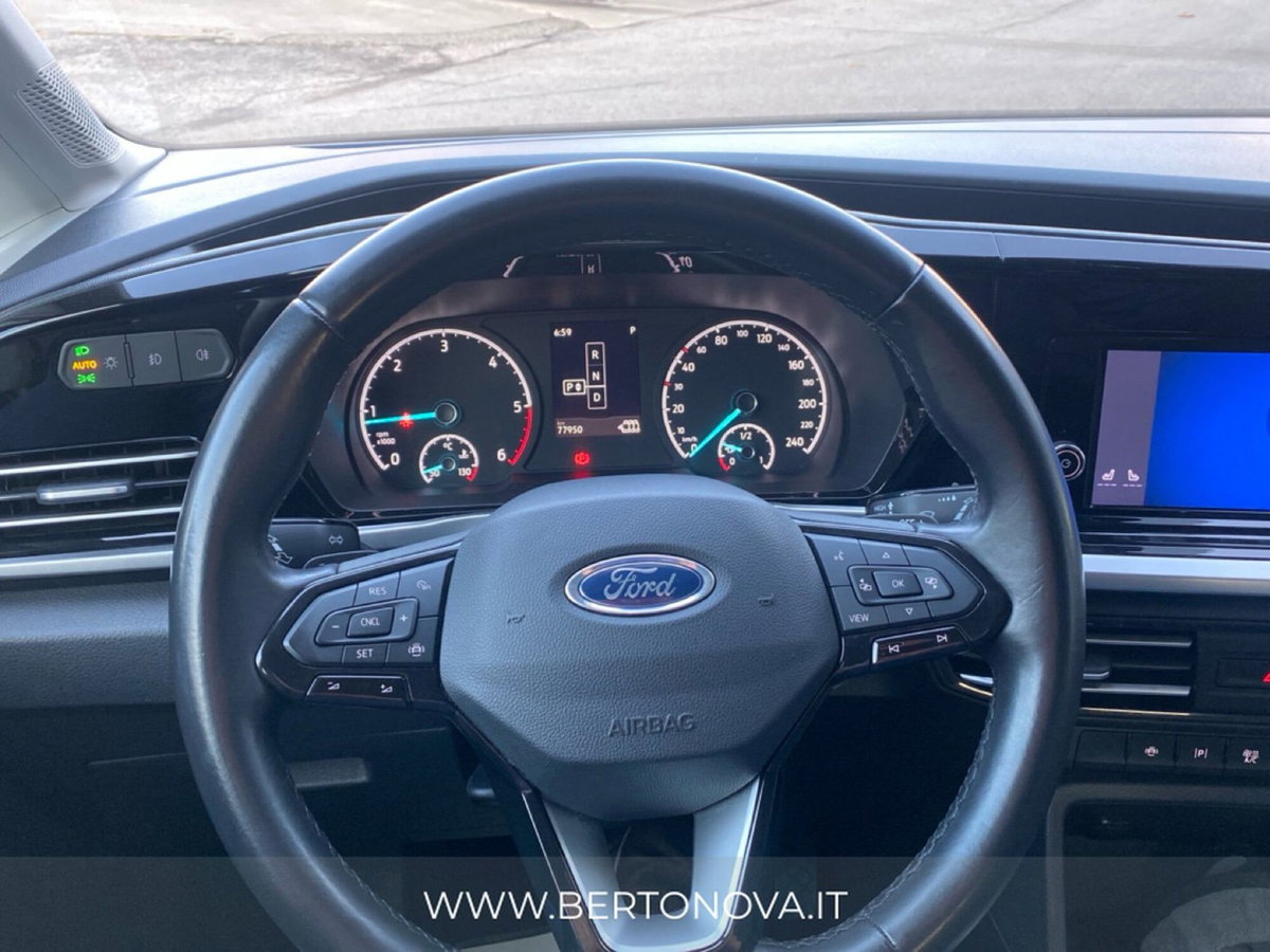 Ford Tourneo Connect 2.0 EcoBlue 102 CV Titanium (13)