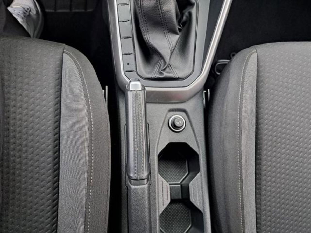 Volkswagen Taigo 1.0 tsi Edition 110cv (10)