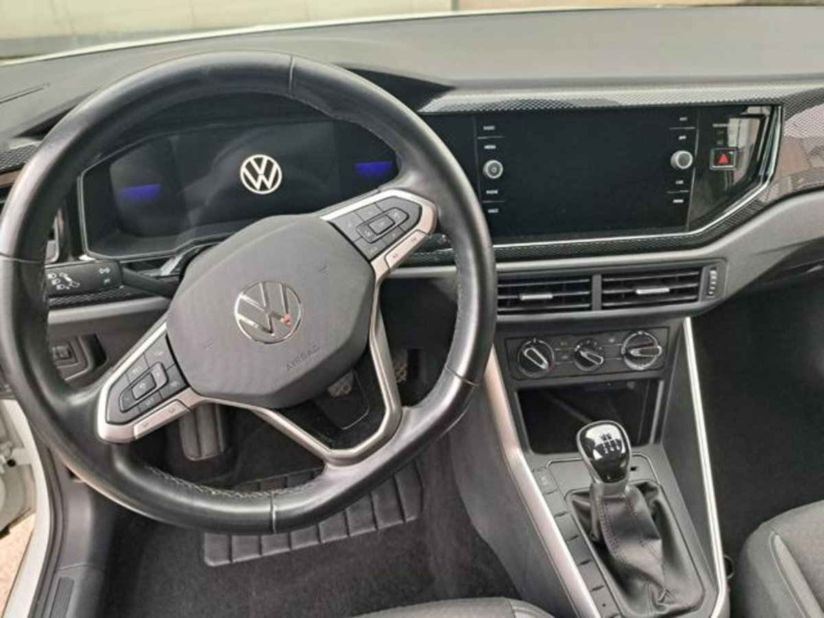 Volkswagen Taigo 1.0 tsi Edition 110cv (14)