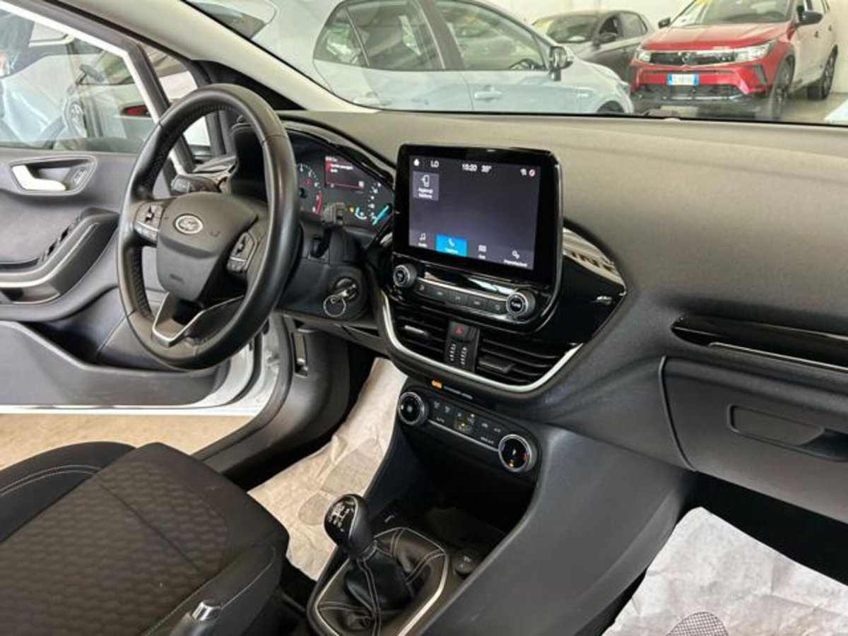 Ford Fiesta 1.1 75 CV 5 porte Titanium (10)