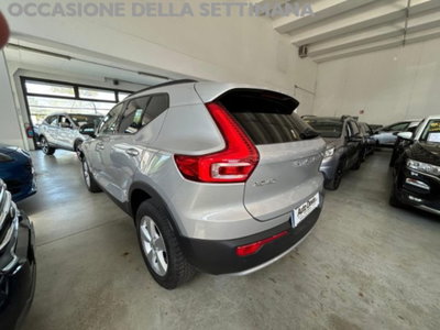Volvo XC40 B3 automatico Core (4)
