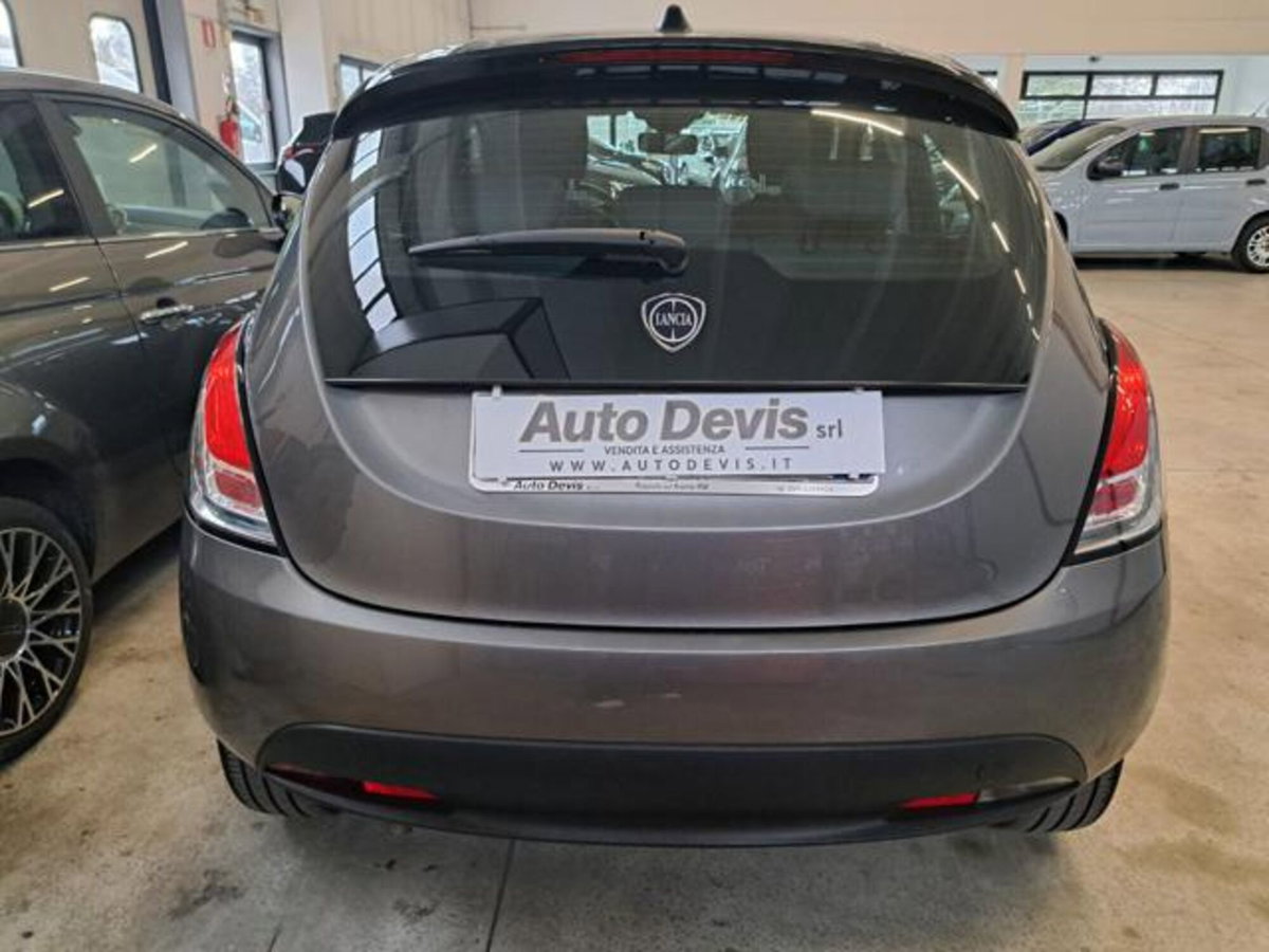 Lancia Ypsilon 1.0 FireFly 5 porte S&S Hybrid Gold Plus (3)