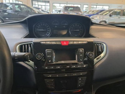 Lancia Ypsilon 1.0 FireFly 5 porte S&S Hybrid Gold Plus (9)