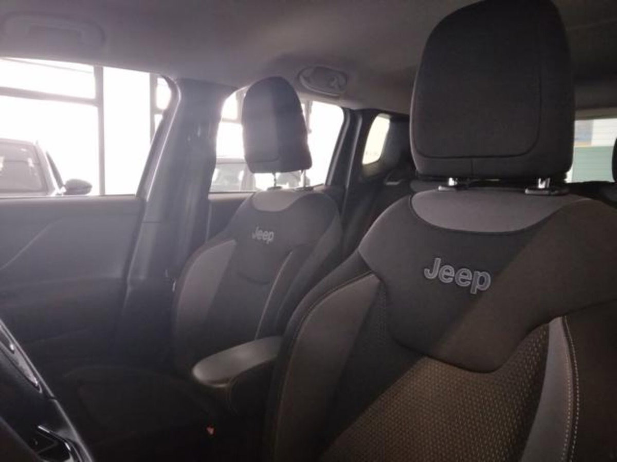 Jeep Renegade 1.6 Mjt 130 CV S (16)