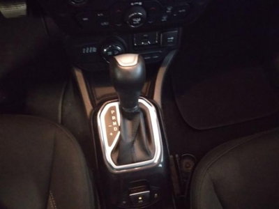 Jeep Renegade 1.6 Mjt 130 CV S (9)