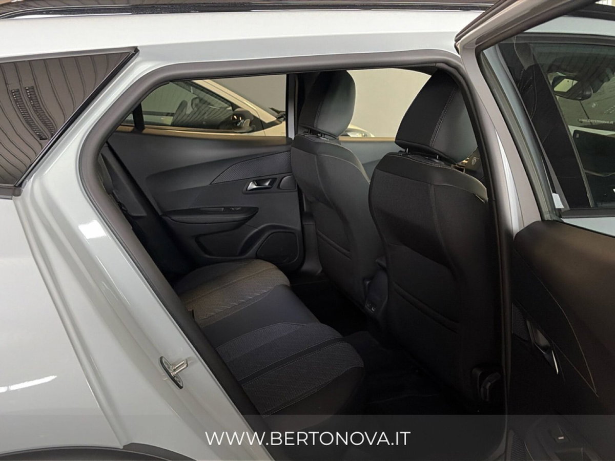 Peugeot 2008 1.2 hybrid Allure 110cv e-dcs6 (6)