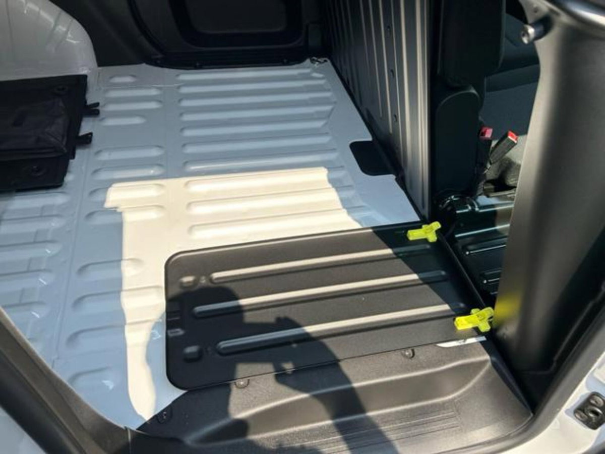 Opel Combo Furgone Cargo 1.5 Diesel 100CV S&S PC 1000kg Edition (16)