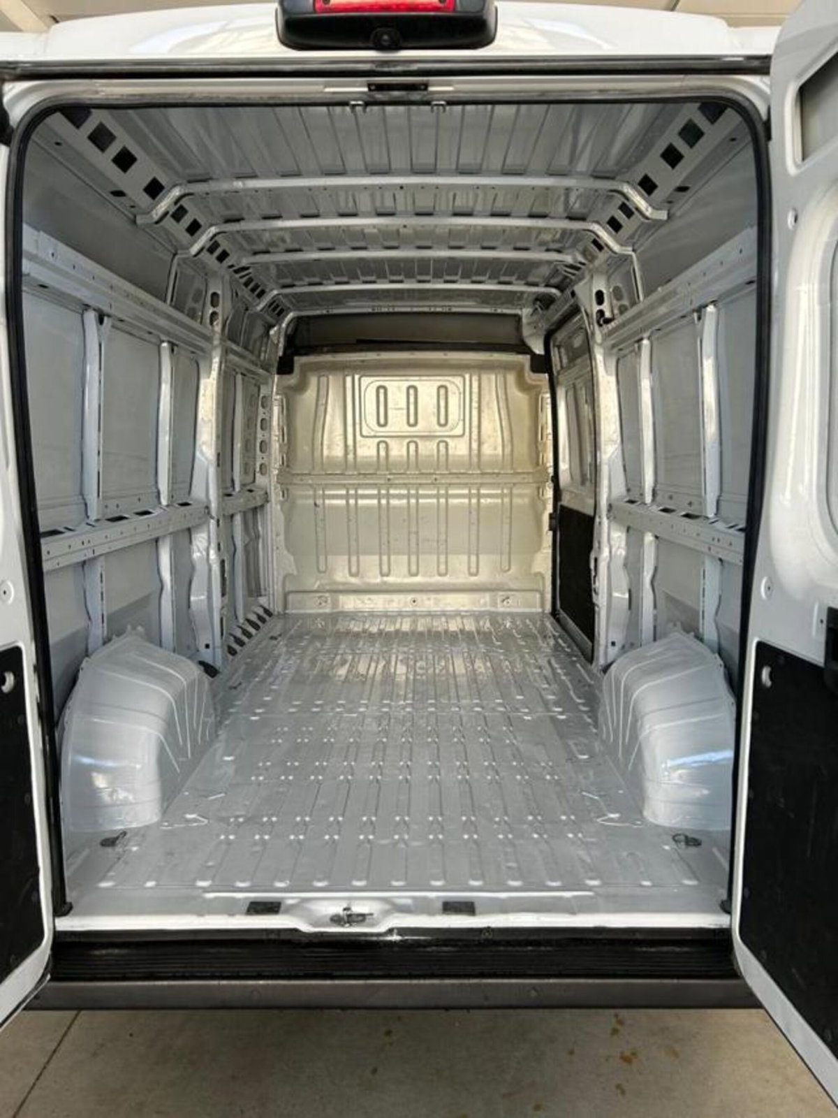 Fiat Ducato cassonato L2 2.2 diesel 140cv (16)