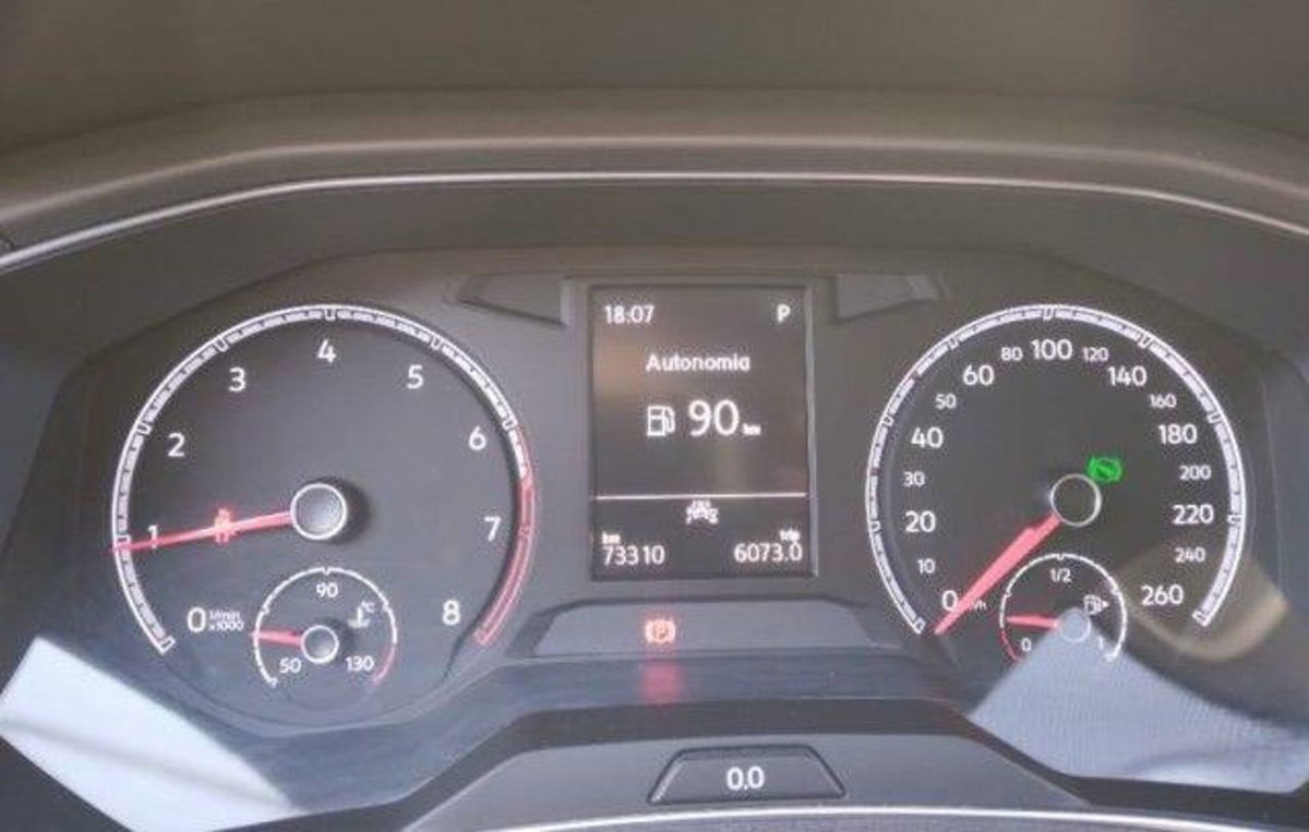 Volkswagen Golf Variant 2.0 TDI DSG Business BlueMotion Technology (11)