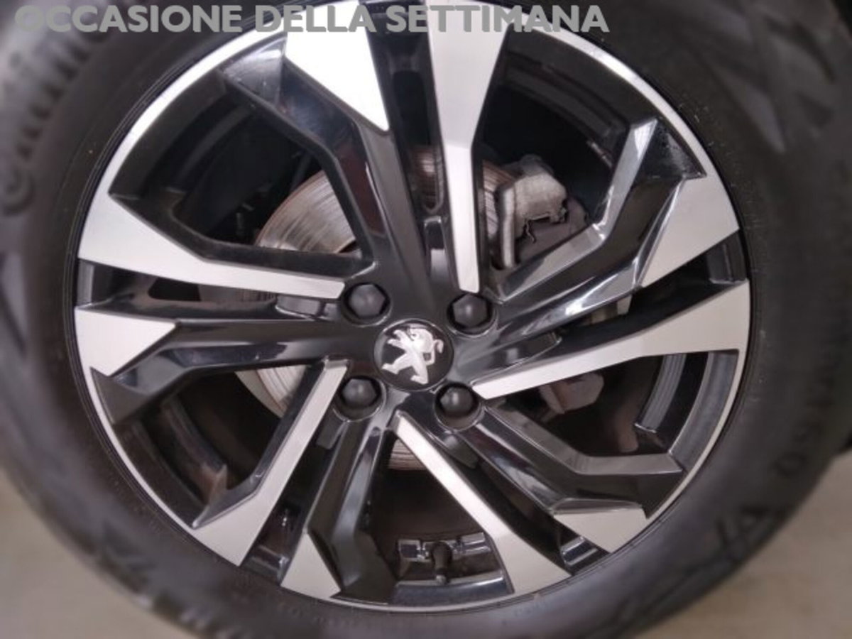 Peugeot 2008 PureTech 130 S&S Allure (9)