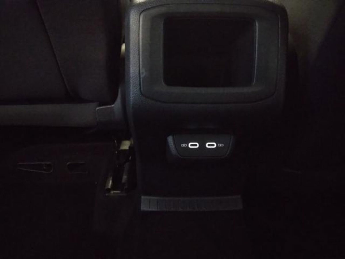 Volkswagen T-Cross 1.0 tsi Life 95cv (13)