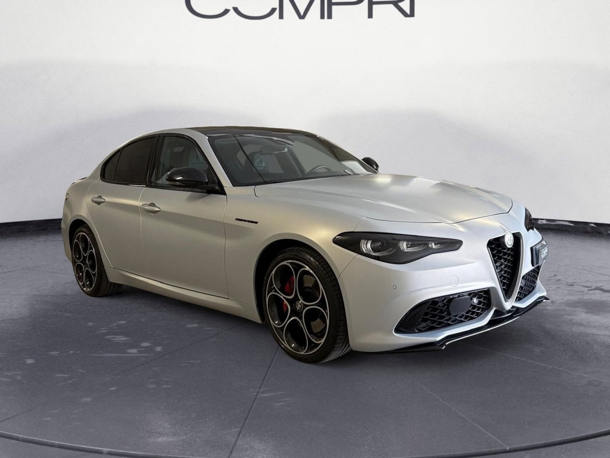 Alfa Romeo Giulia 2.2 Turbodiesel 210 CV AT8 AWD Q4 Estrema (2)