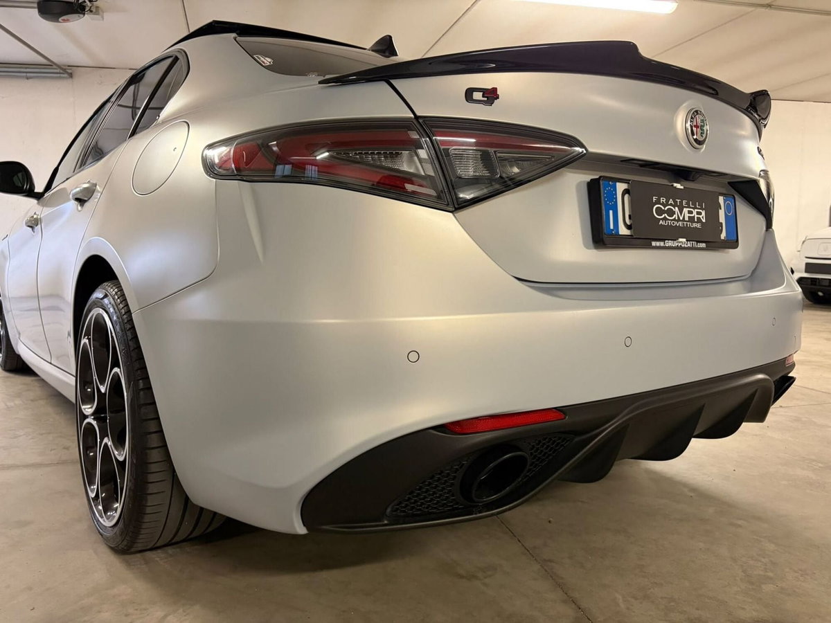 Alfa Romeo Giulia 2.2 Turbodiesel 210 CV AT8 AWD Q4 Estrema (6)