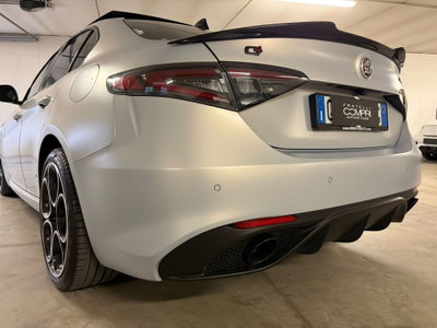 Alfa Romeo Giulia 2.2 Turbodiesel 210 CV AT8 AWD Q4 Estrema (6)