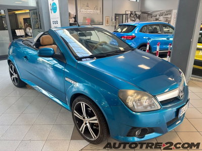 Opel Tigra TwinTop 1.4 16V Sport (11)