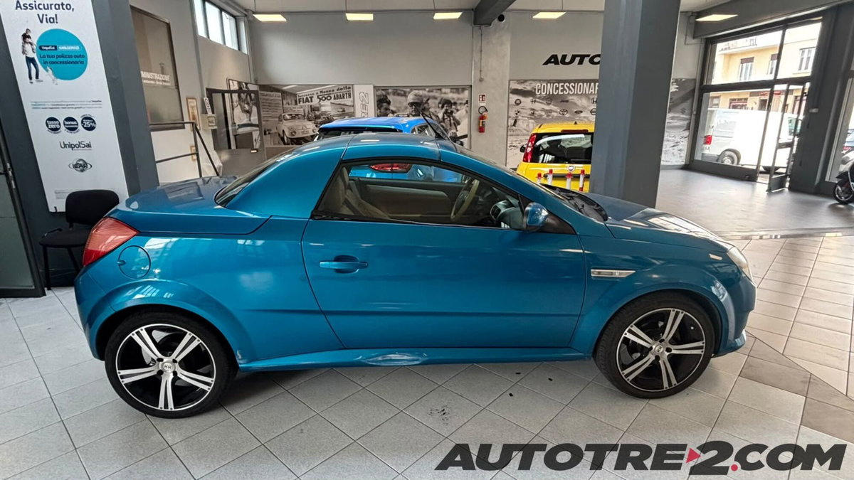 Opel Tigra TwinTop 1.4 16V Sport (12)