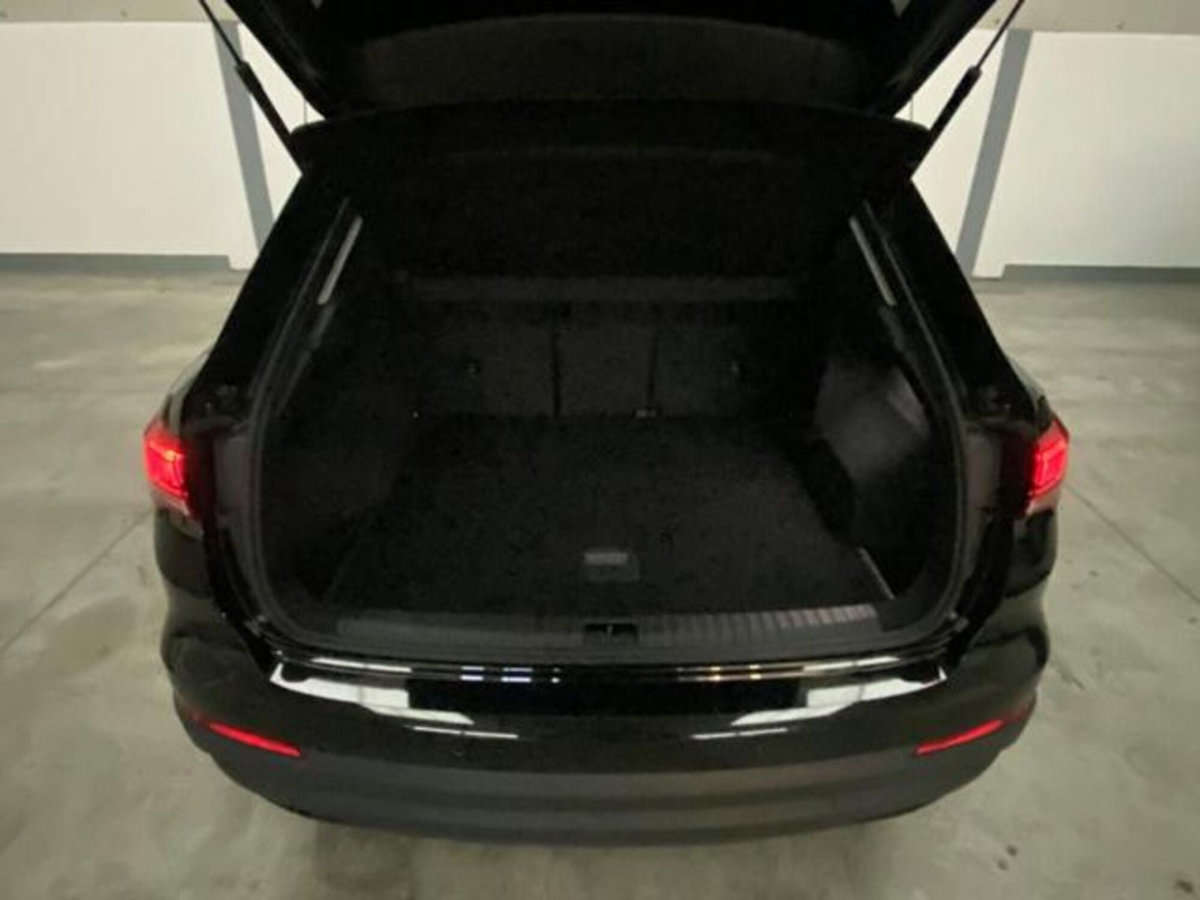 Audi Q3 35 TDI Business (9)