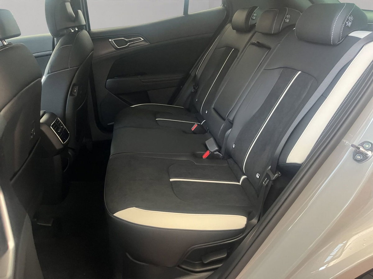 Kia Sportage 1.6 t-gdi hev GT-line 2wd at6 (13)