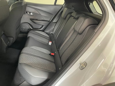 Peugeot 2008 1.2 turbo Allure 100cv (11)