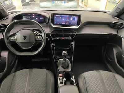 Peugeot 2008 1.2 turbo Allure 100cv (14)