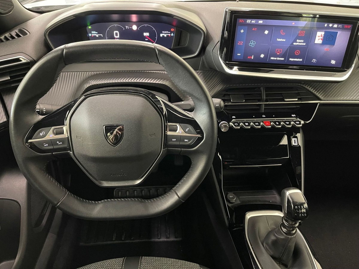 Peugeot 2008 1.2 turbo Allure 100cv (15)