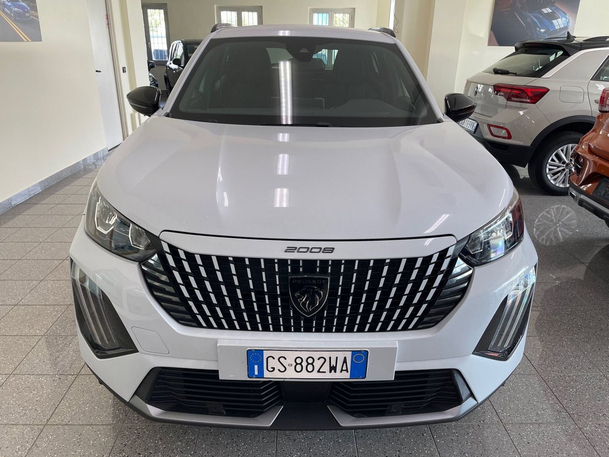 Peugeot 2008 1.2 turbo Allure 100cv (3)