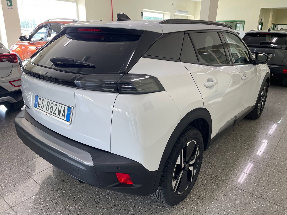 Peugeot 2008 1.2 turbo Allure 100cv (5)
