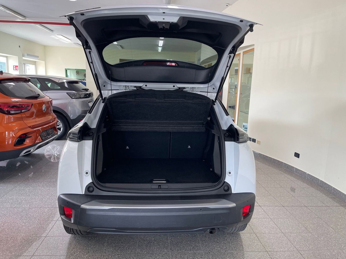 Peugeot 2008 1.2 turbo Allure 100cv (8)