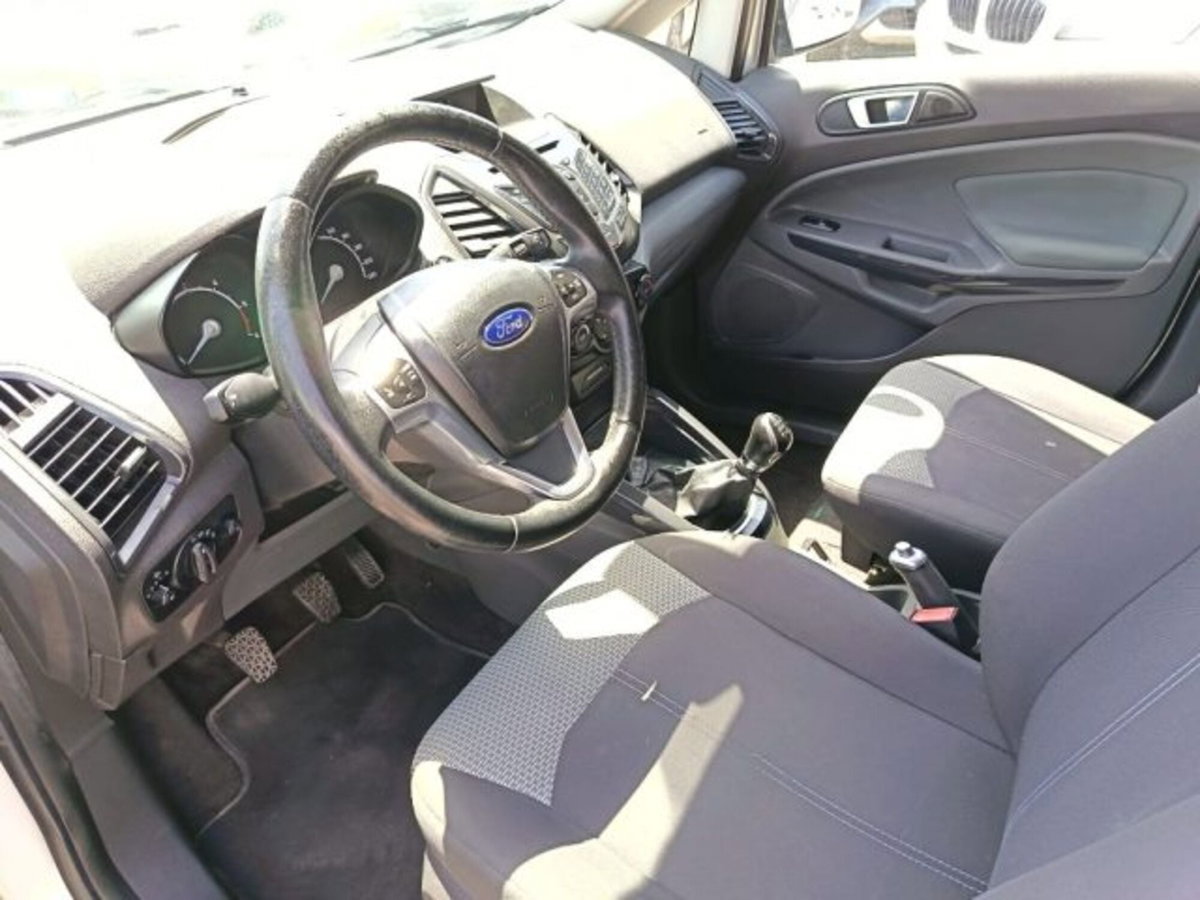 Ford EcoSport 1.5 TDCi 90 CV Titanium (9)