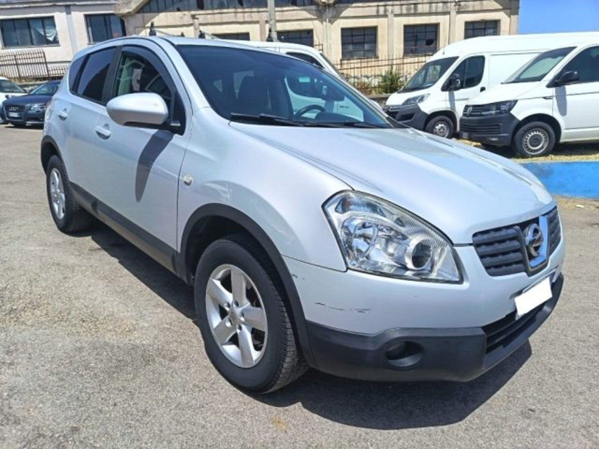 Nissan Qashqai 1.5 dCi Acenta (2)