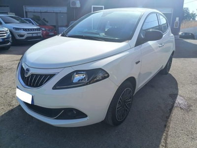 Lancia Ypsilon 1.0 FireFly 5 porte S&S Hybrid Alberta Ferretti usata
