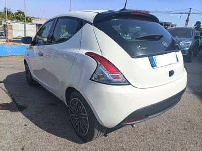 Lancia Ypsilon 1.0 FireFly 5 porte S&S Hybrid Alberta Ferretti (6)