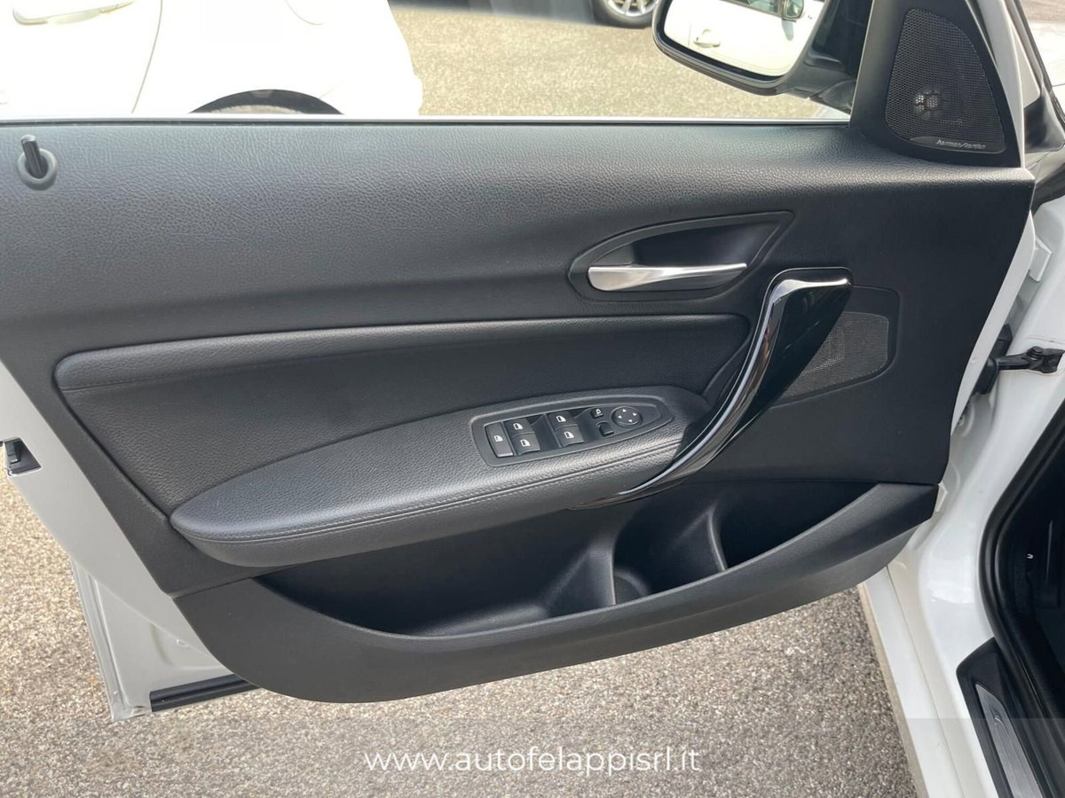 BMW Serie 1 3p. 116d 3p. Sport (16)
