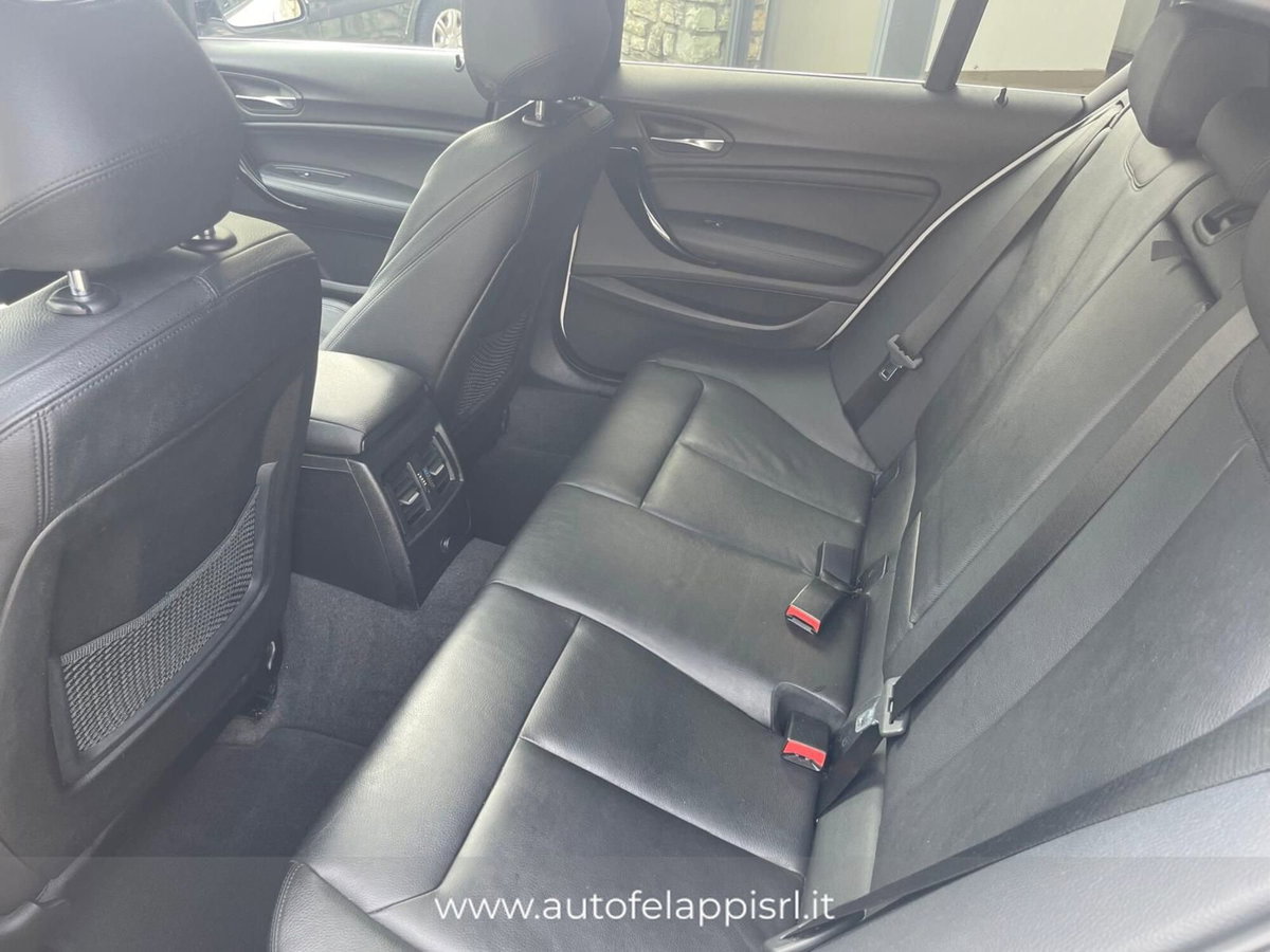 BMW Serie 1 3p. 116d 3p. Sport (18)