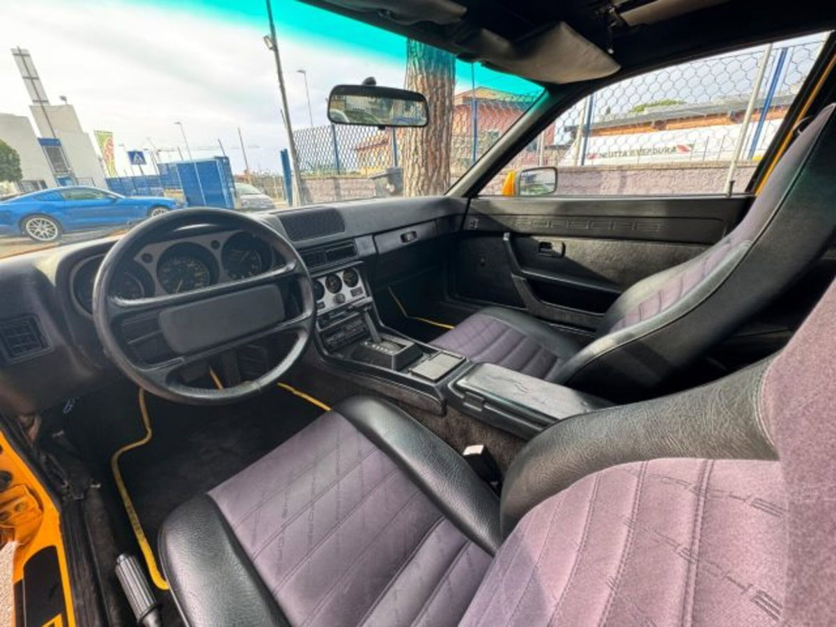 Porsche 944 Coupé 944 (11)
