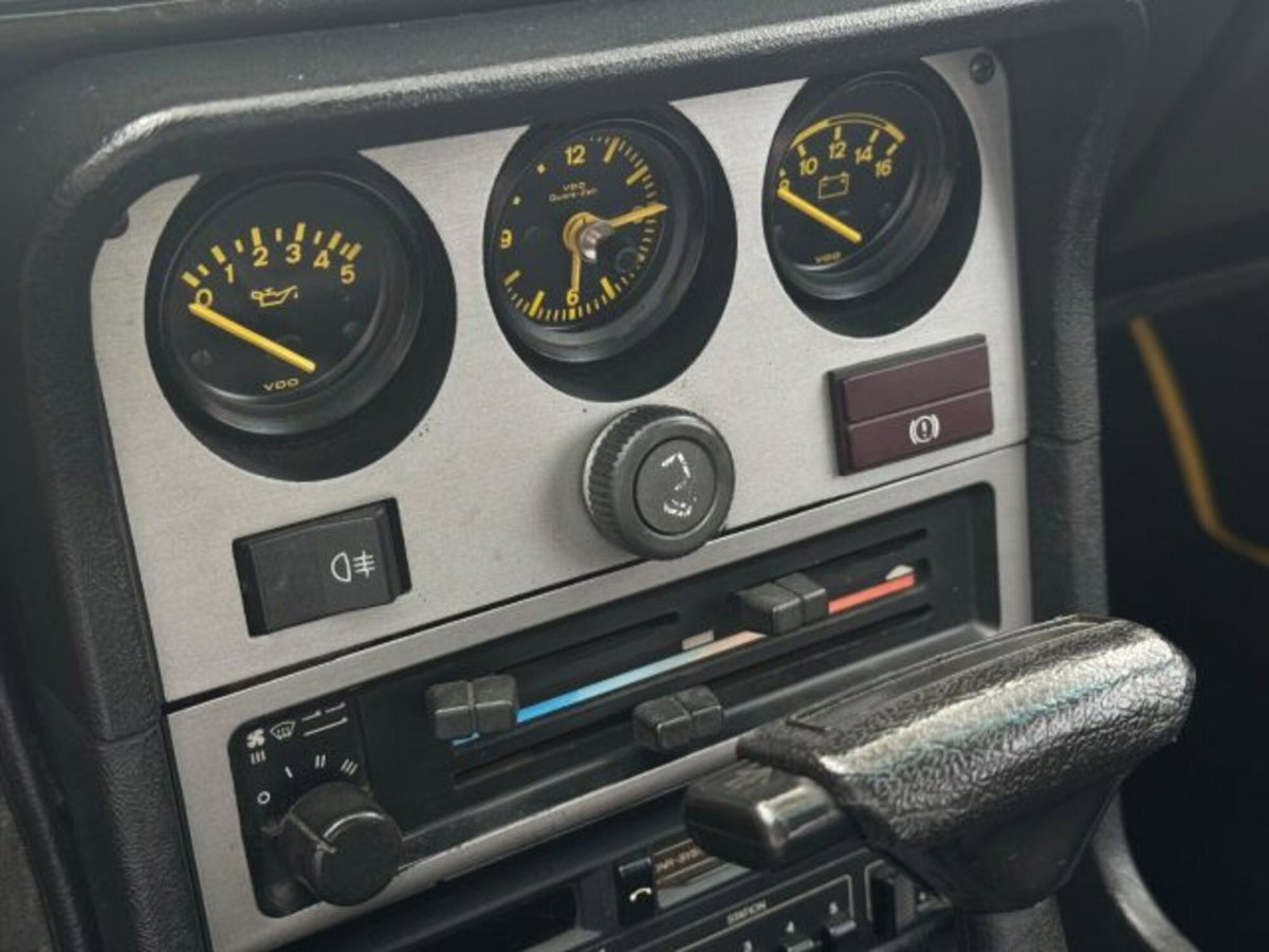 Porsche 944 Coupé 944 (14)