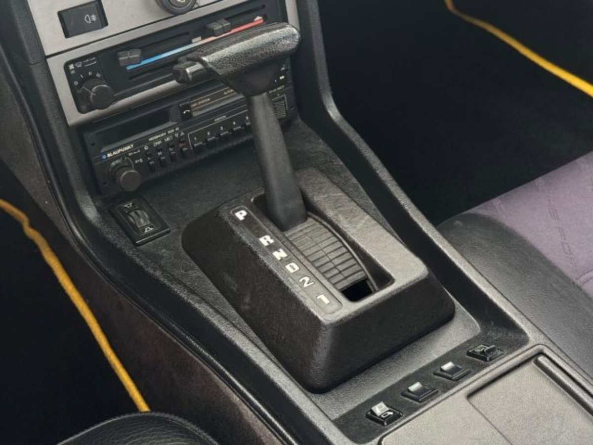 Porsche 944 Coupé 944 (16)