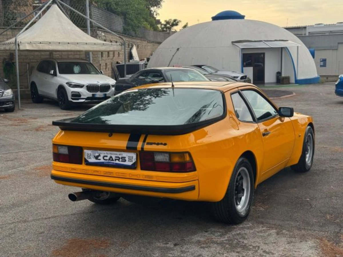 Porsche 944 Coupé 944 (4)