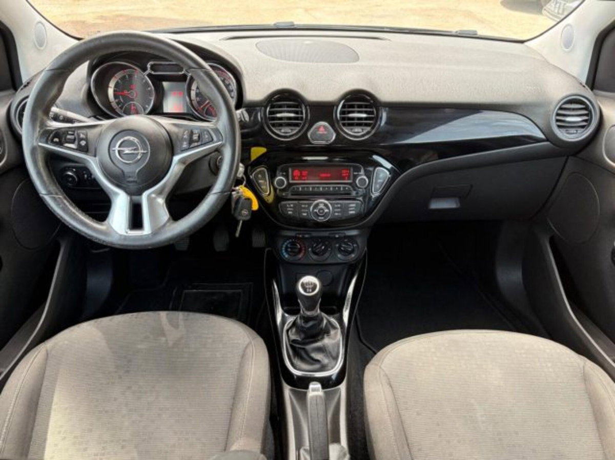 Opel Adam 1.2 70 CV Jam (11)