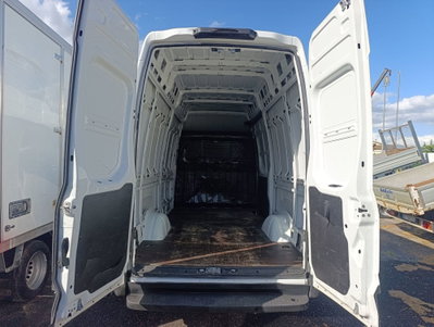 Iveco Daily Telaio 33S14 2.3 HPT PC Cabinato (5)
