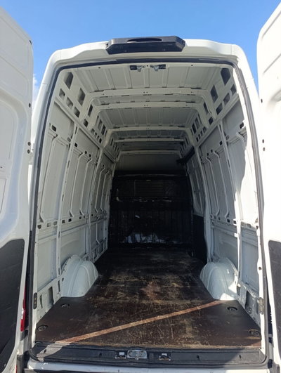 Iveco Daily Telaio 33S14 2.3 HPT PC Cabinato (6)