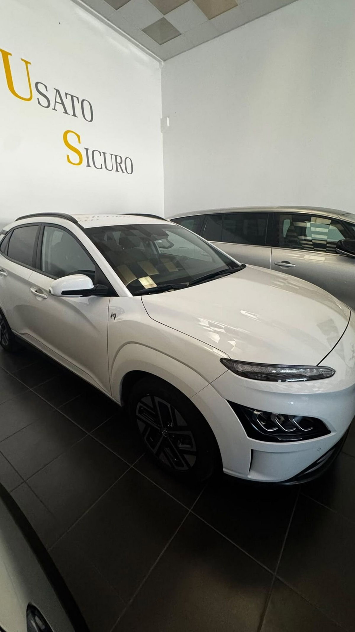Hyundai Kona EV 64 kWh Exclusive (2)