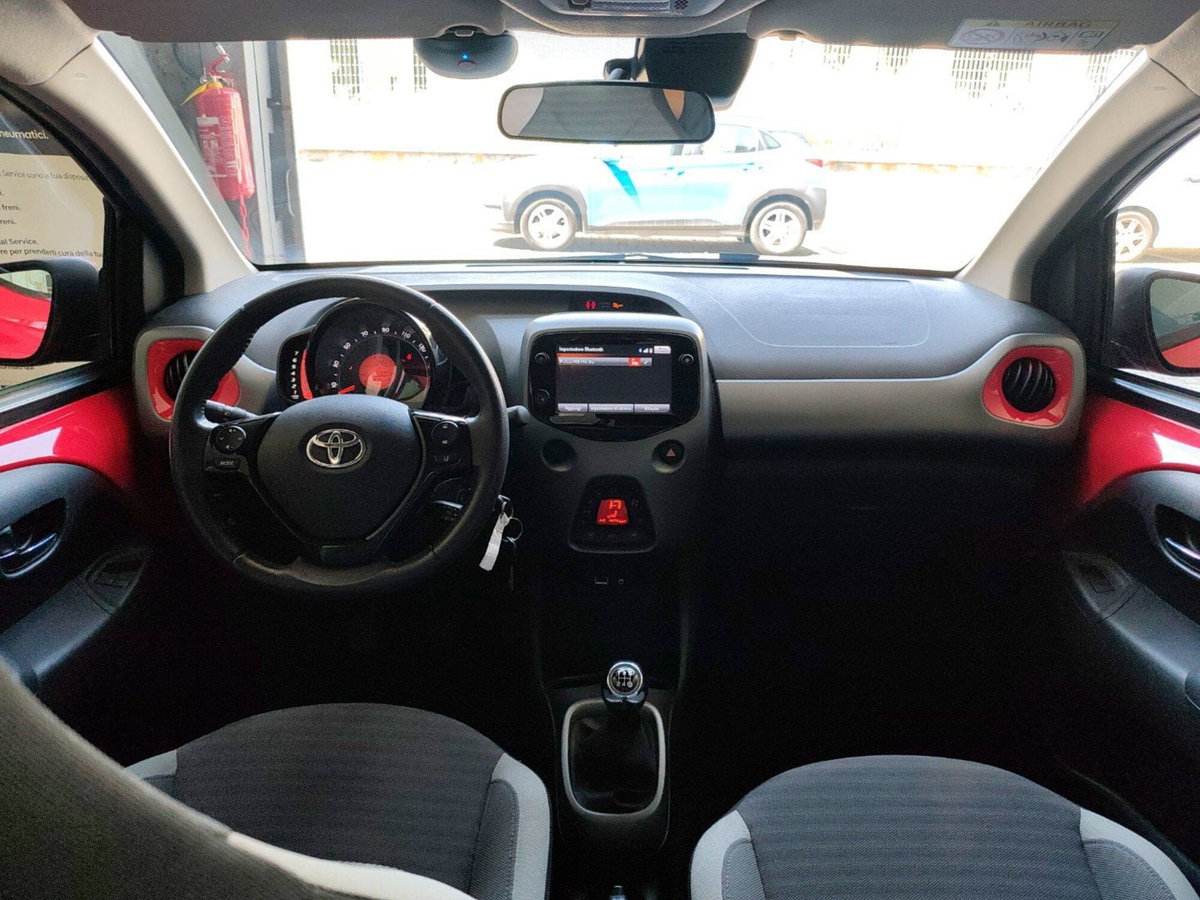 Toyota Aygo 1.0 VVT-i 72 CV 5 porte x-play (15)