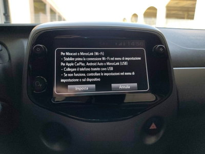 Toyota Aygo 1.0 VVT-i 72 CV 5 porte x-play (18)